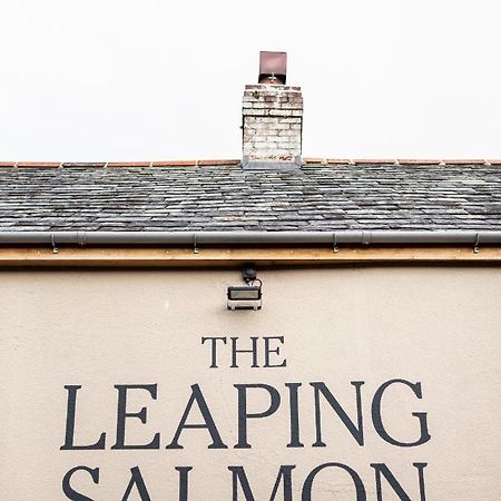 Отель The Leaping Salmon Йелвертон Экстерьер фото