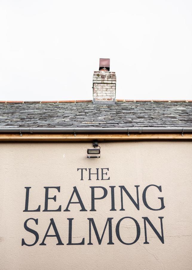 Отель The Leaping Salmon Йелвертон Экстерьер фото